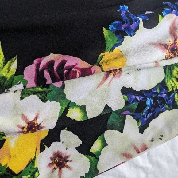 JOSEPH Ribkoff Fantastic Floral Legging Pants 2 - Picture 3 of 13